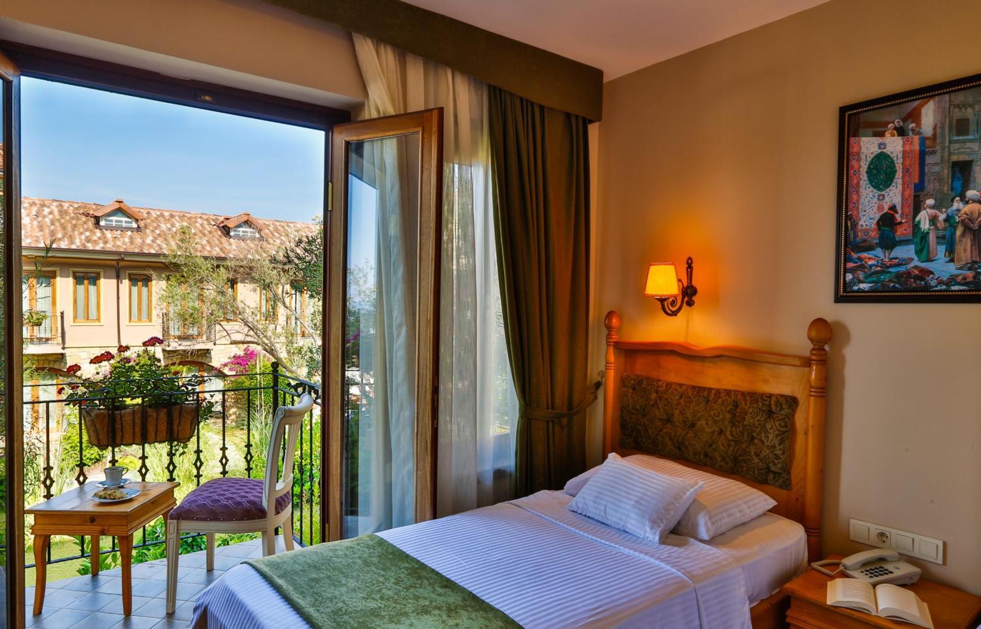 Palace Hotel Olive Odore Küçükkuyu Eksteriør bilde