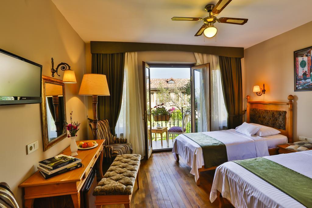 Palace Hotel Olive Odore Küçükkuyu Eksteriør bilde